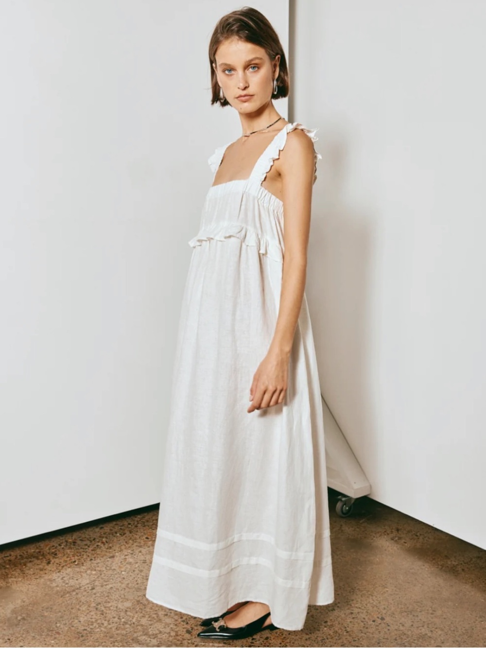 VRG GRL Curate & Create Smock Maxi Dress White, size 8